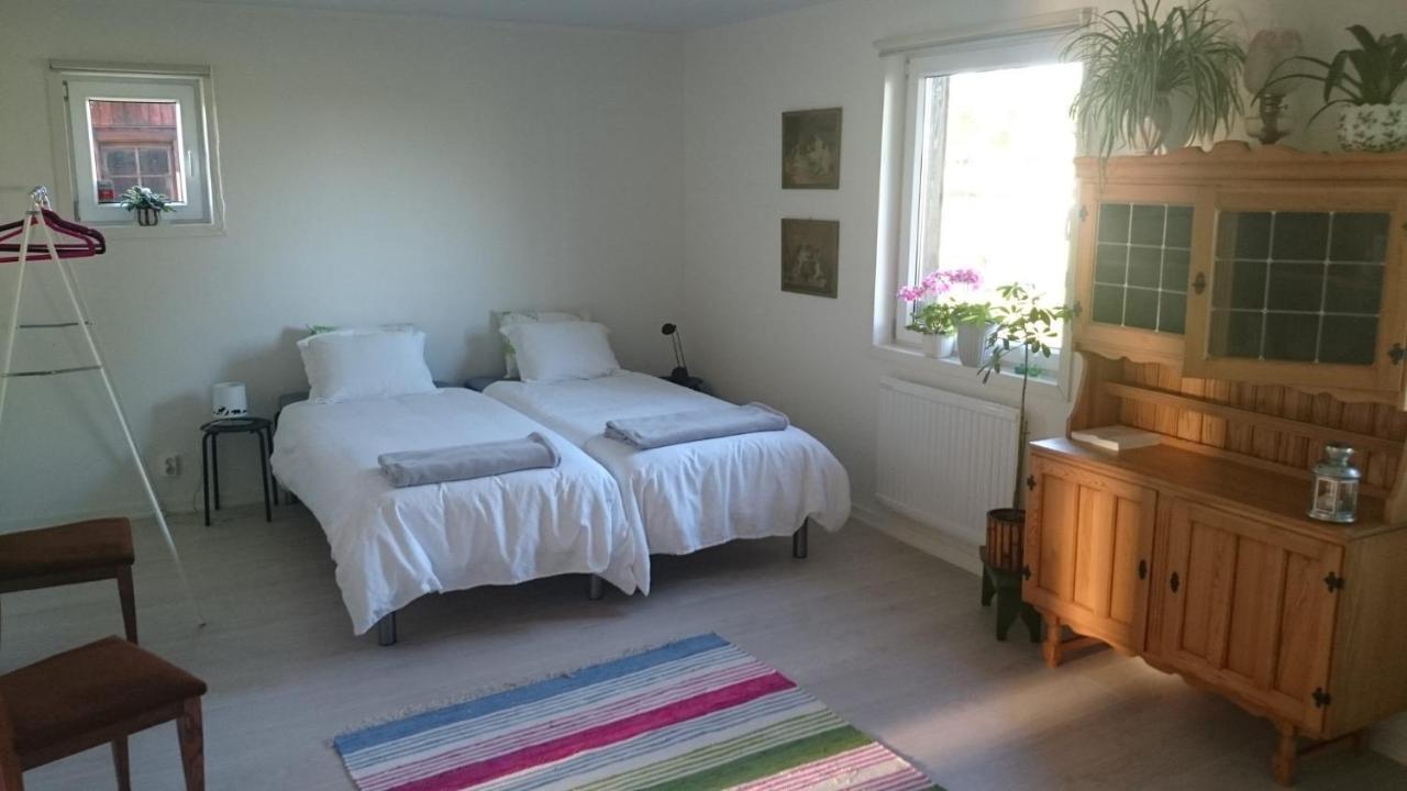 Humlarps Bed & Breakfast Astorp Bagian luar foto